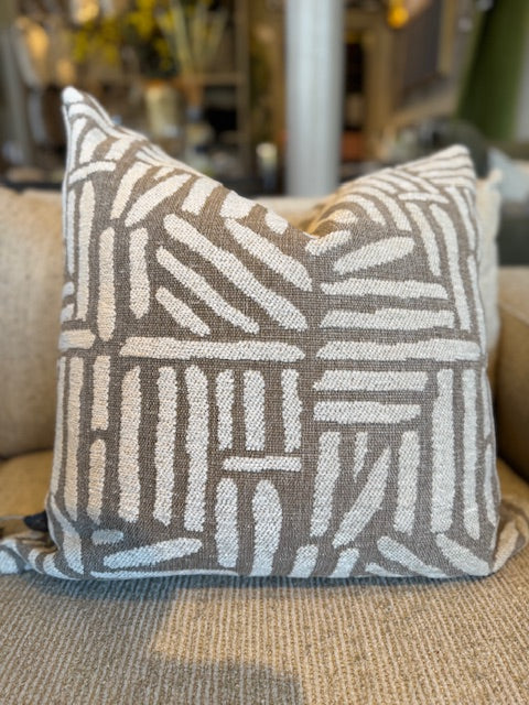 Oli large cushion